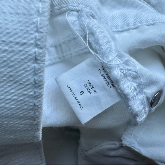 New York & Company Blue Stretch Skinny Jeans -  Sits at Waist - Size 6 - Picture 5 of 12